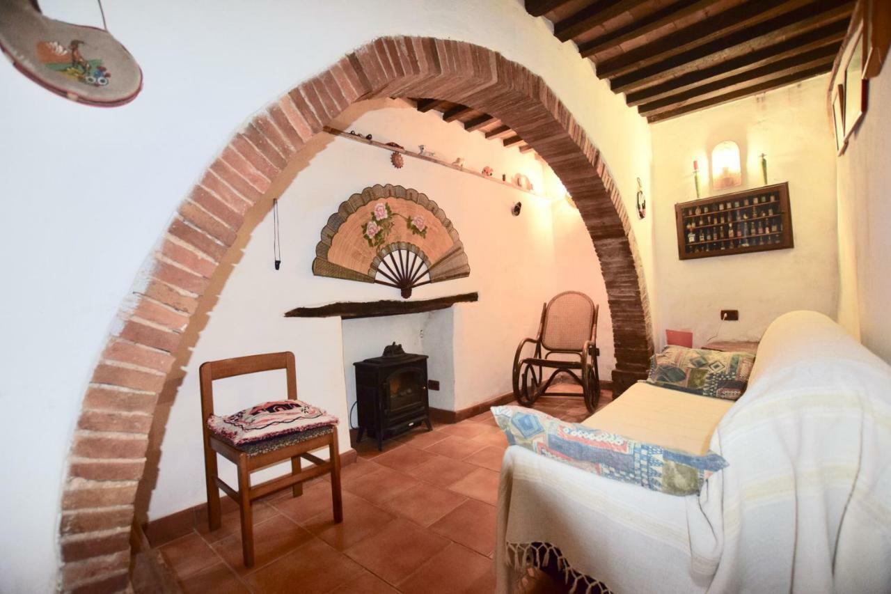 Вілла Luciano E Norma House Il Rustico Gerfalco Екстер'єр фото